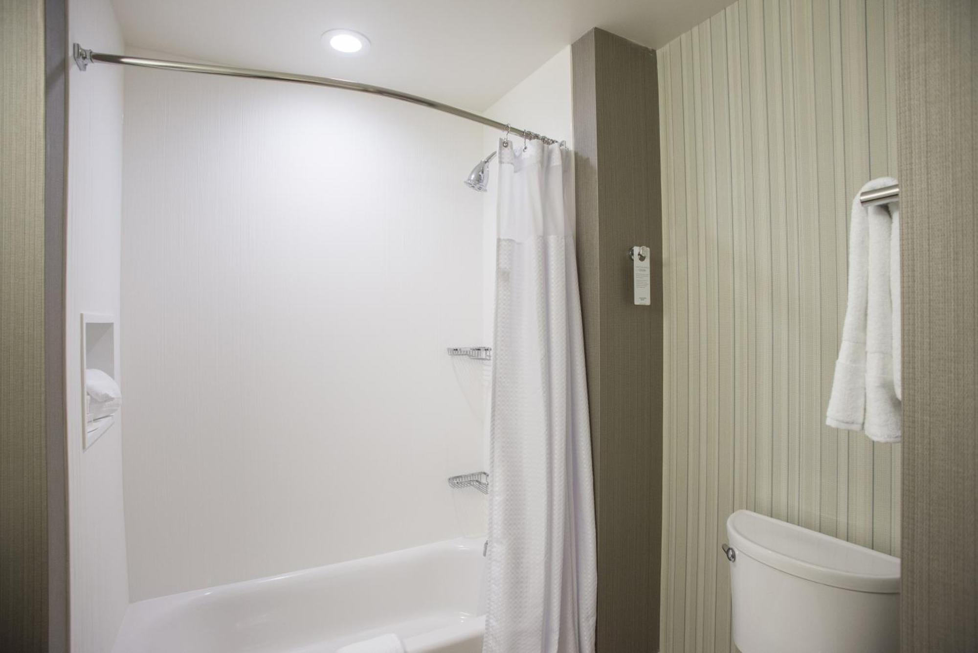 Courtyard By Marriott Albany Clifton Park Hotel Екстериор снимка