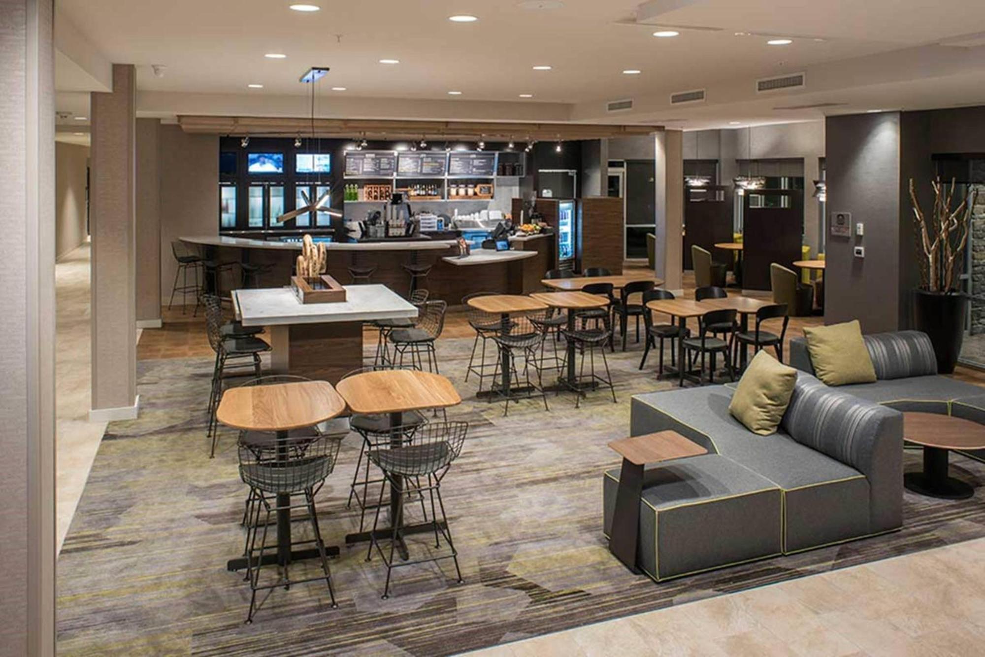 Courtyard By Marriott Albany Clifton Park Hotel Екстериор снимка