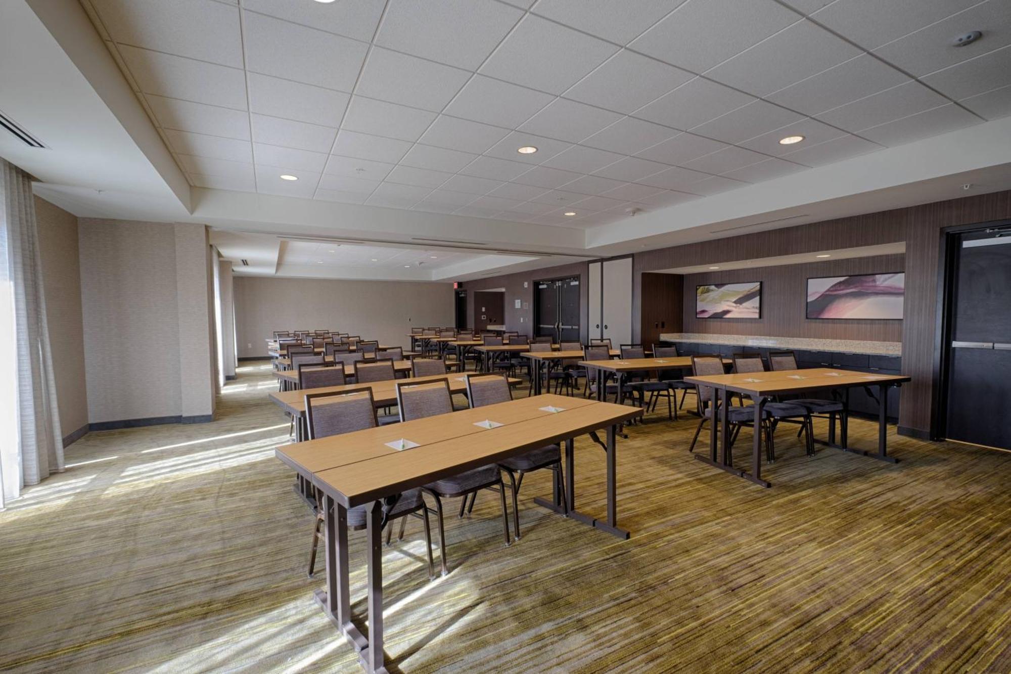 Courtyard By Marriott Albany Clifton Park Hotel Екстериор снимка