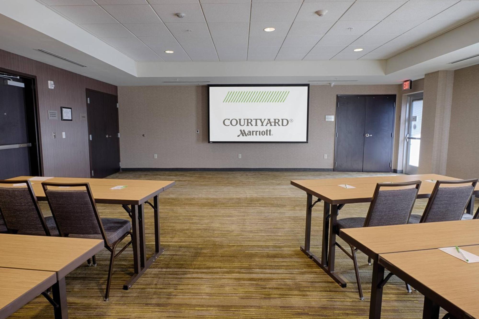 Courtyard By Marriott Albany Clifton Park Hotel Екстериор снимка