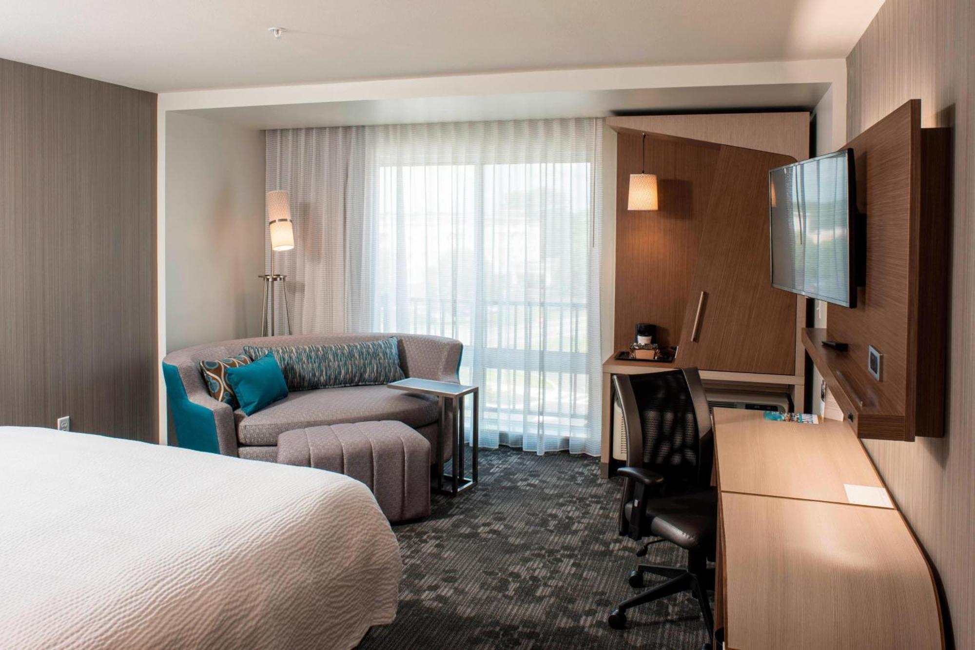 Courtyard By Marriott Albany Clifton Park Hotel Екстериор снимка