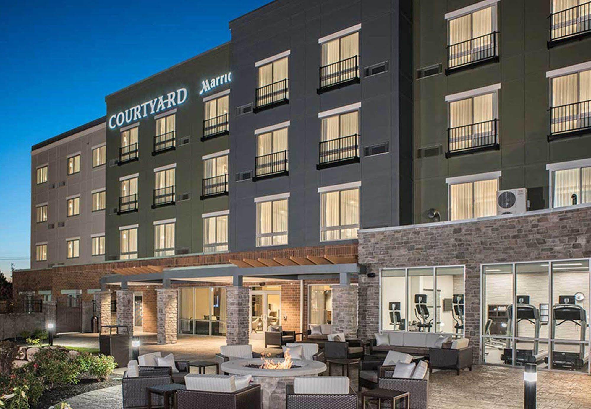 Courtyard By Marriott Albany Clifton Park Hotel Екстериор снимка